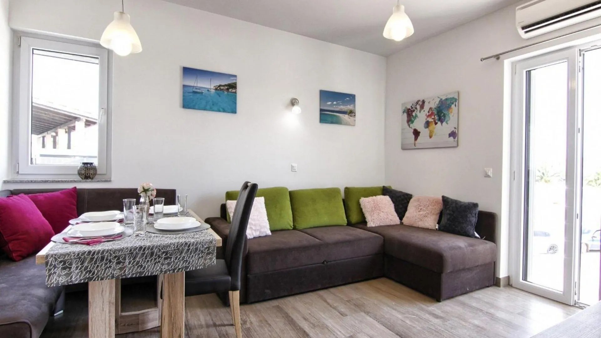 Apartments Victoria - One Bedroom Apartment With Terrace And Sea View A1 Pakostane
