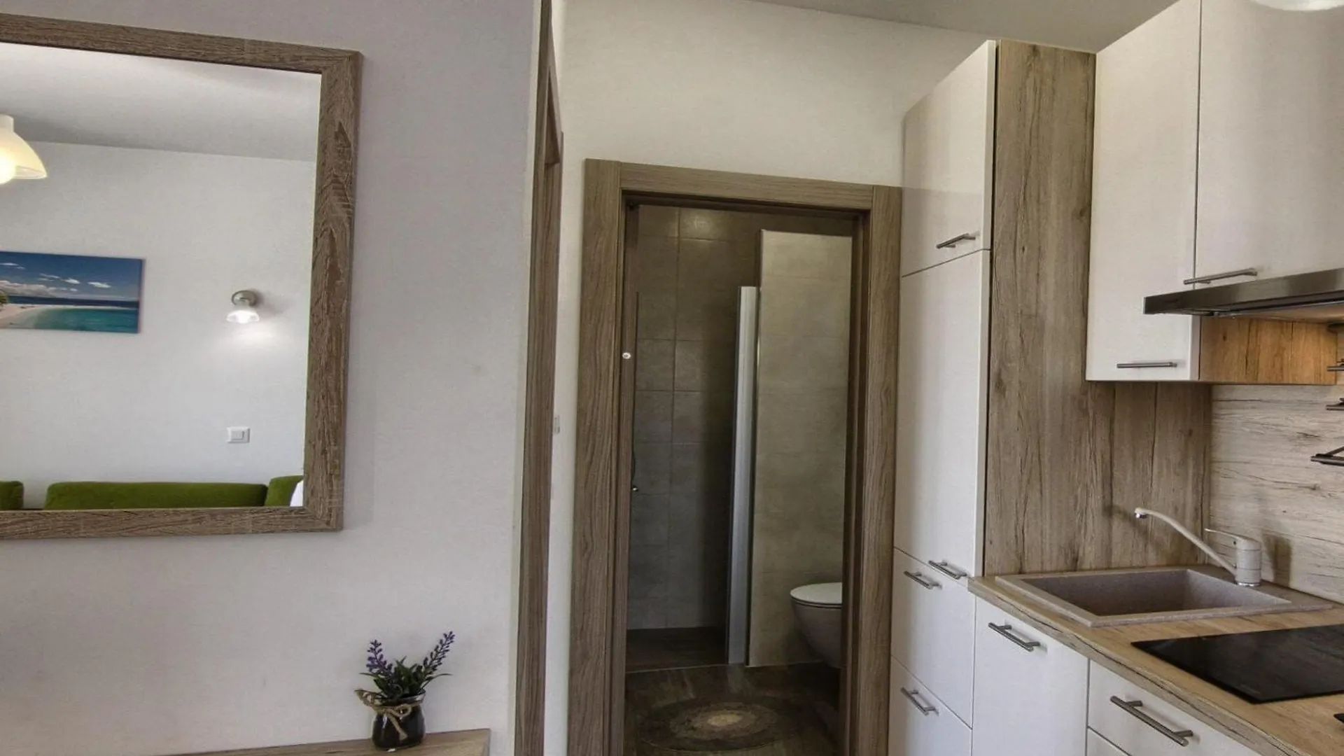 Apartments Victoria - One Bedroom Apartment With Terrace And Sea View A1 Pakostane